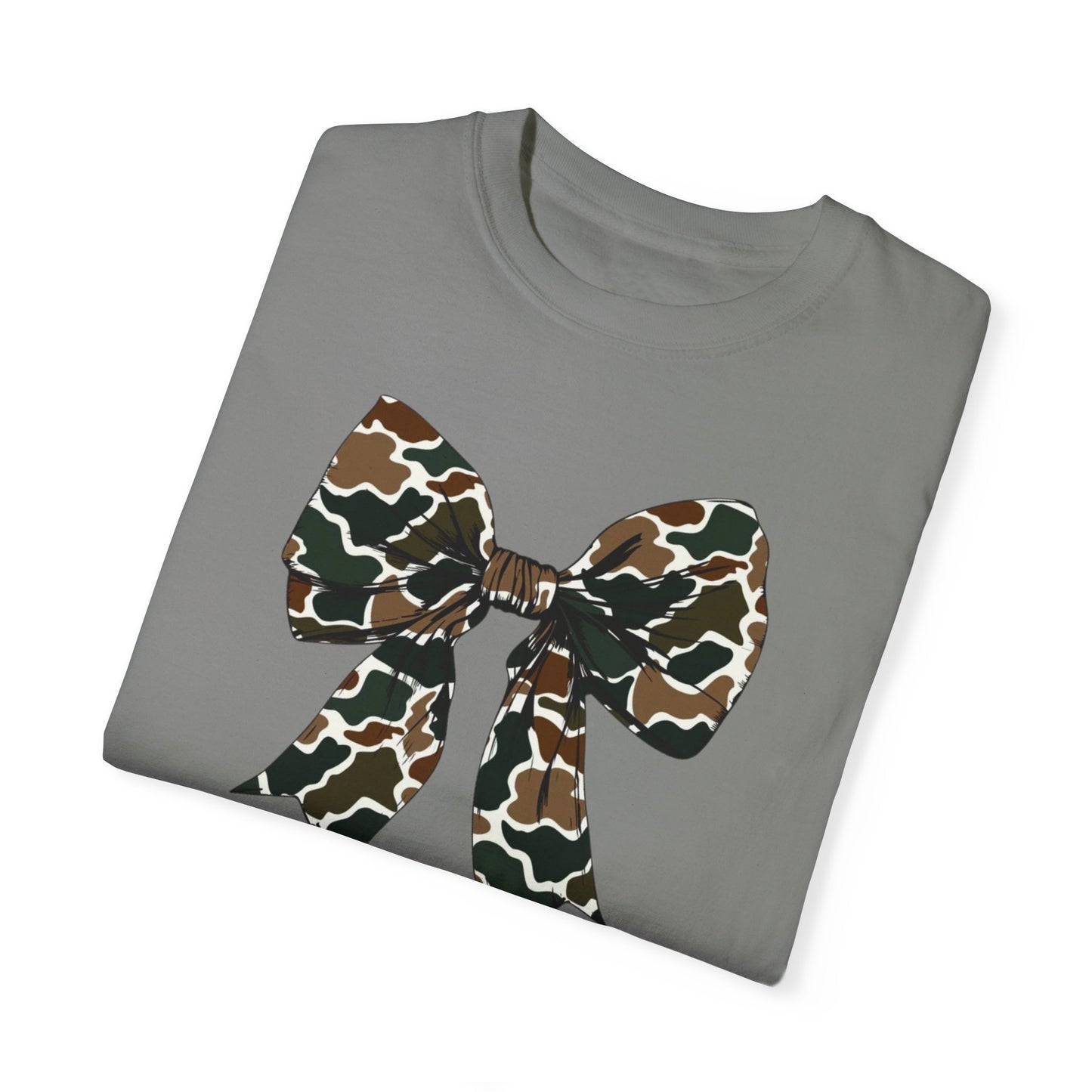 Camo Bow Unisex T-Shirt - Trendy Garment-Dyed Tee