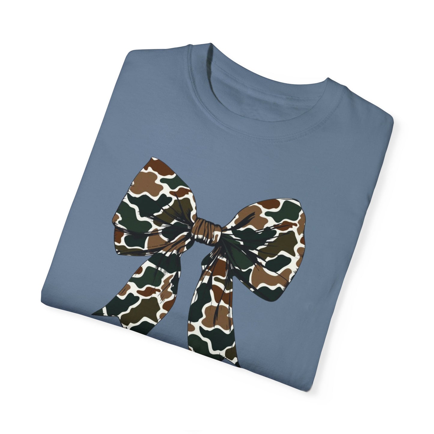 Camo Bow Unisex T-Shirt - Trendy Garment-Dyed Tee