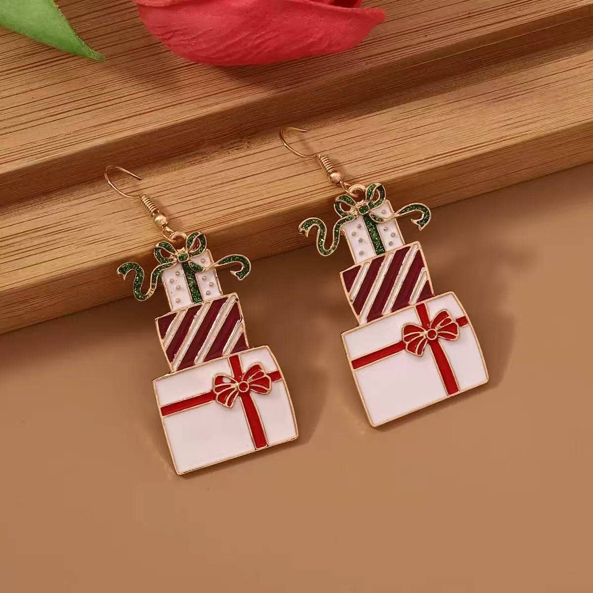 Cute Pair of Metal Painted Stackable Christmas Presents