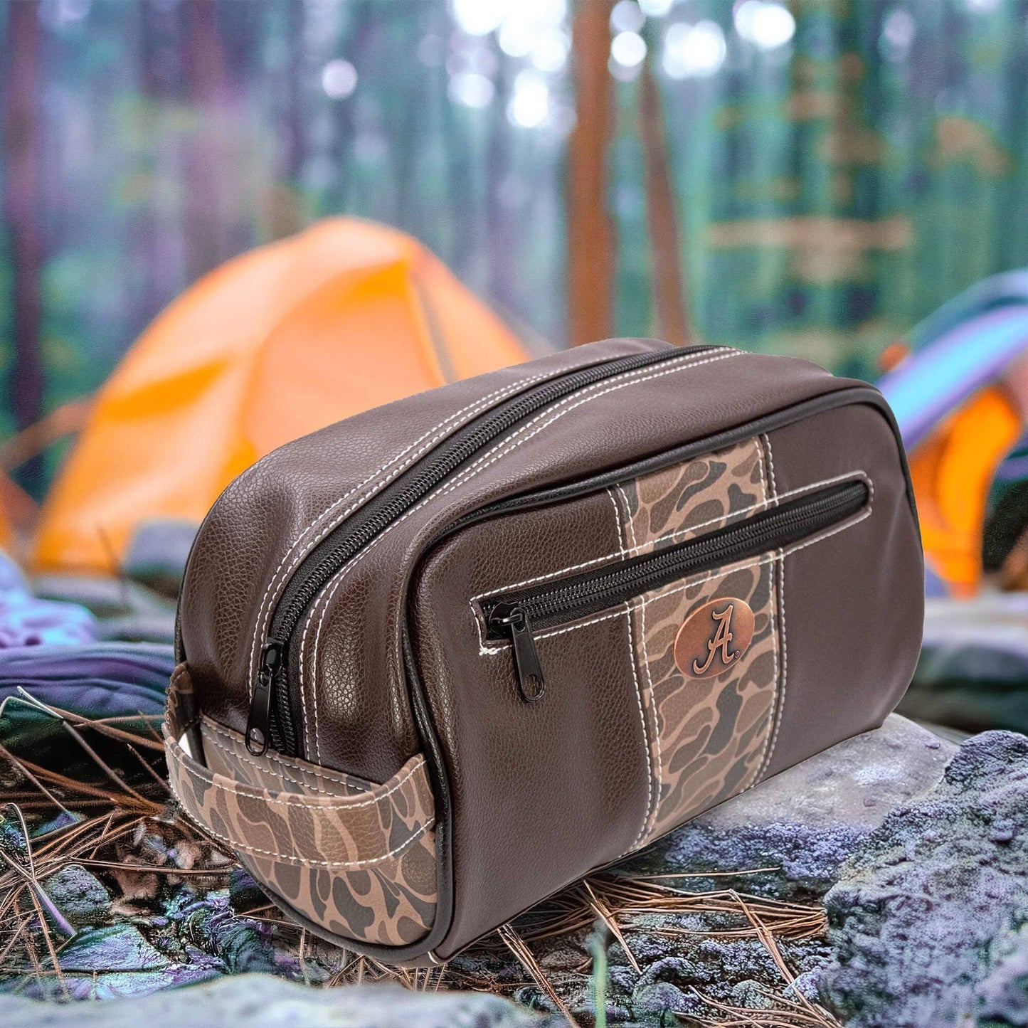 Alabama Crimson Tide Men's Camo Dopp Kit.
