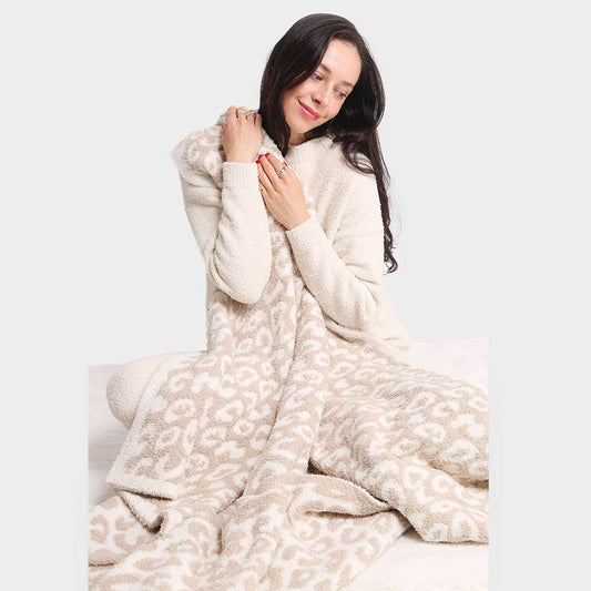 Leopard Patterned Reversible Throw Blanket Sensibling Corp.